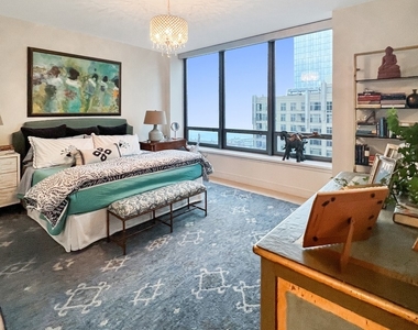 600 N Lake Shore Drive - Photo Thumbnail 37