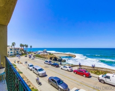 909 Coast Blvd - Photo Thumbnail 2