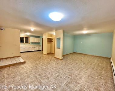 3081 Riverview Dr. - Photo Thumbnail 3