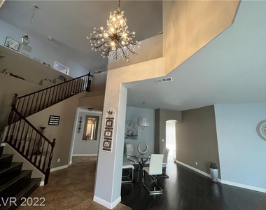 725 Heritage Cliff Avenue - Photo Thumbnail 2