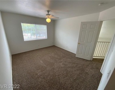 2608 Giant Redwood Avenue - Photo Thumbnail 10