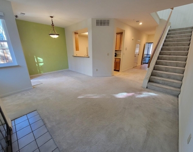 424 Baywood Ct 703 - Photo Thumbnail 1