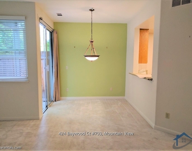 424 Baywood Ct 703 - Photo Thumbnail 4