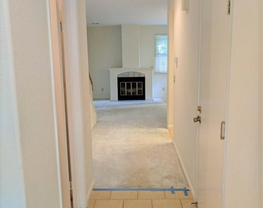 424 Baywood Ct 703 - Photo Thumbnail 7