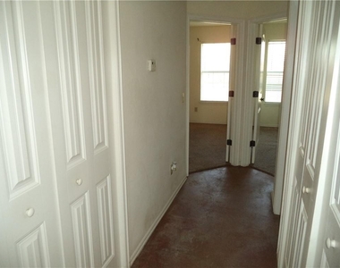 7614 Nw 113th Place - Photo Thumbnail 5