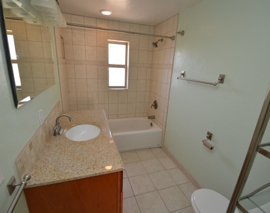 931 E Hampton Street - Photo Thumbnail 8