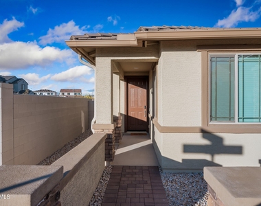 8760 W San Miguel Avenue - Photo Thumbnail 4