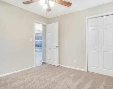 3425 Longleaf Drive - Photo Thumbnail 21