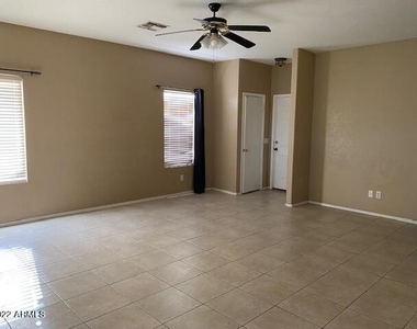 2419 S 71 Drive - Photo Thumbnail 1