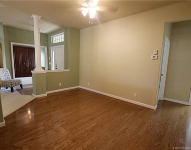 4543 Nw Red Maple Drive - Photo Thumbnail 9