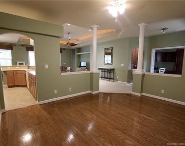 4543 Nw Red Maple Drive - Photo Thumbnail 10