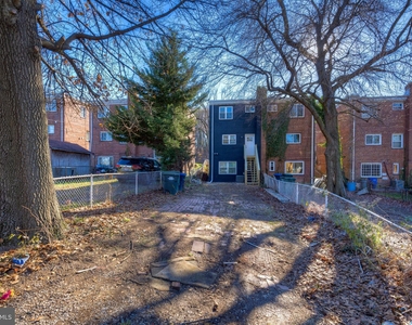 4120 E Capitol Street Ne - Photo Thumbnail 2