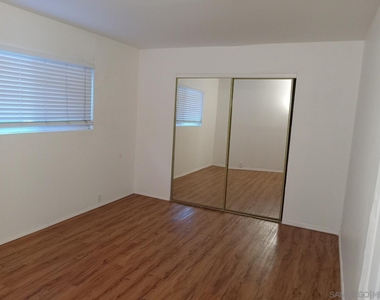 4427 Utah St - Photo Thumbnail 7