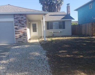 807 Scoter Wy - Photo Thumbnail 1