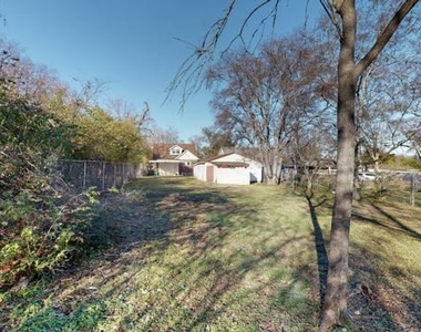 244 R Robinwood Ave - Photo Thumbnail 31