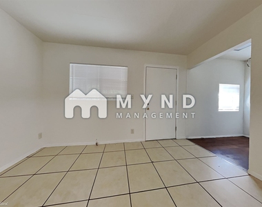 2410 W Turney Ave Unit A - Photo Thumbnail 2