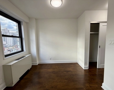 401 E 88th St, 12B - Photo Thumbnail 3