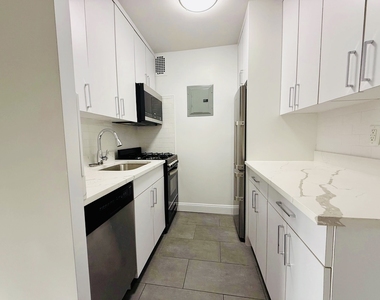 401 E 88th St, 12B - Photo Thumbnail 7