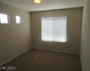 3932 Thomas Patrick Avenue - Photo Thumbnail 10