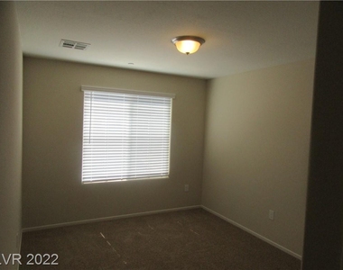 3932 Thomas Patrick Avenue - Photo Thumbnail 12