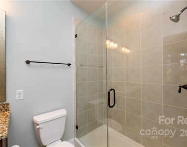 2810 Selwyn Avenue - Photo Thumbnail 17