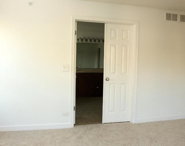 2127 Amelia Lane - Photo Thumbnail 44