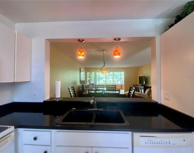 122 Wild Palm Drive - Photo Thumbnail 4