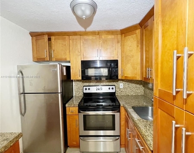 9350 Fontainebleau Blvd Apt 314 - Photo Thumbnail 1