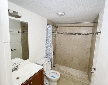 9350 Fontainebleau Blvd Apt 314 - Photo Thumbnail 8