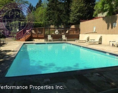 6972 - 6978 Sw Montauk Circle - Photo Thumbnail 16