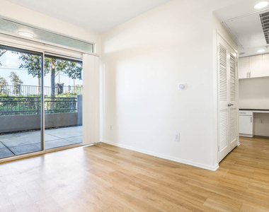 1005 N. Center Avenue - Photo Thumbnail 13