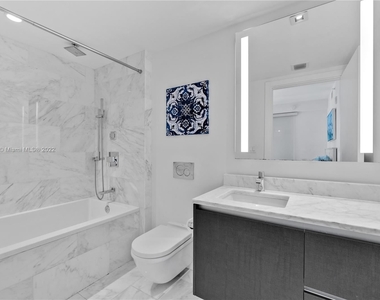 1451 Brickell Ave Unit 1004 - Photo Thumbnail 9