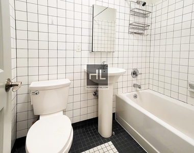 294 Harman Street - Photo Thumbnail 7