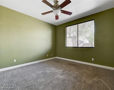 10512 Jeremy Ridge Avenue - Photo Thumbnail 14