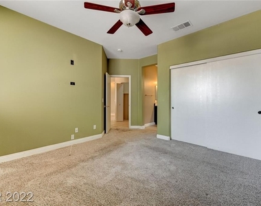 10512 Jeremy Ridge Avenue - Photo Thumbnail 16