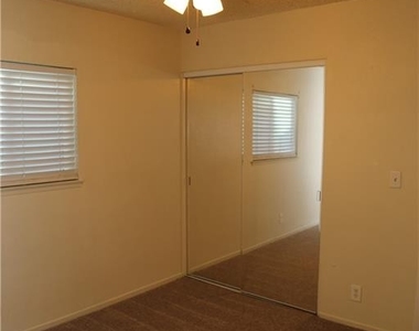 812 Sportsman Drive - Photo Thumbnail 15