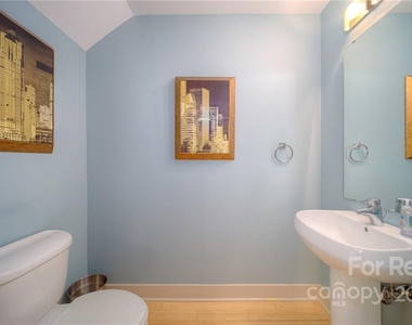 1133 Metropolitan Avenue - Photo Thumbnail 5