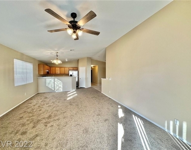 3803 Caldwell Circle - Photo Thumbnail 7