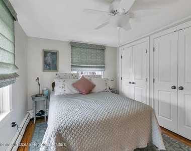 519 1/2 St Clair Avenue - Photo Thumbnail 19