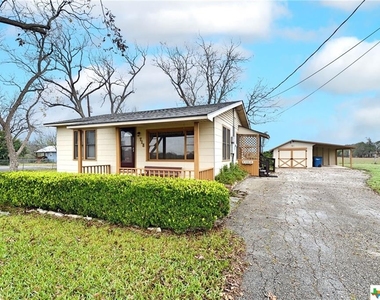 718 N Live Oak Avenue - Photo Thumbnail 1