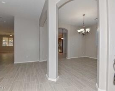 9207 W Bent Tree Drive - Photo Thumbnail 40