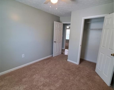 324 Arapaho Drive Se - Photo Thumbnail 13