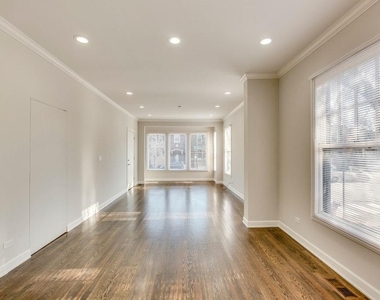 5434 N Ashland Avenue - Photo Thumbnail 4