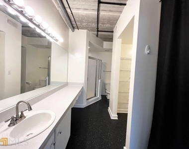 800 Peachtree St Ne  #1206 - Photo Thumbnail 5