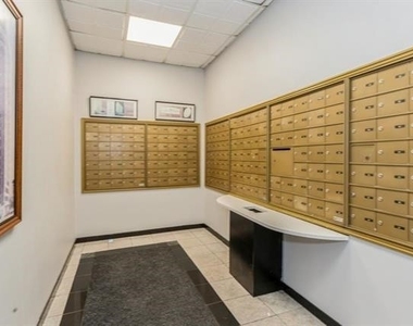 135 Montgomery St - Photo Thumbnail 10