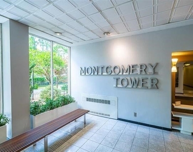135 Montgomery St - Photo Thumbnail 12