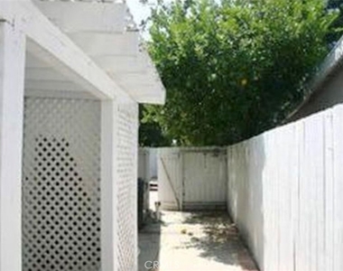 23230 Bigler Street - Photo Thumbnail 13