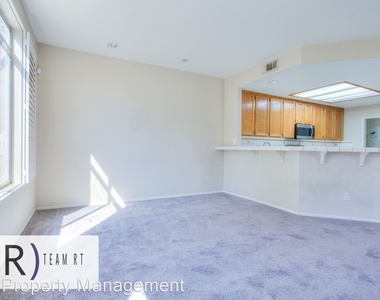 682 Azure Lane Unit#5 - Photo Thumbnail 27