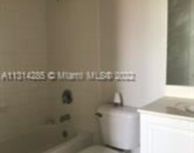 2635 Sw 84th Ter - Photo Thumbnail 9