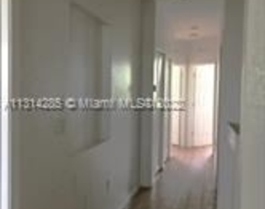 2635 Sw 84th Ter - Photo Thumbnail 21